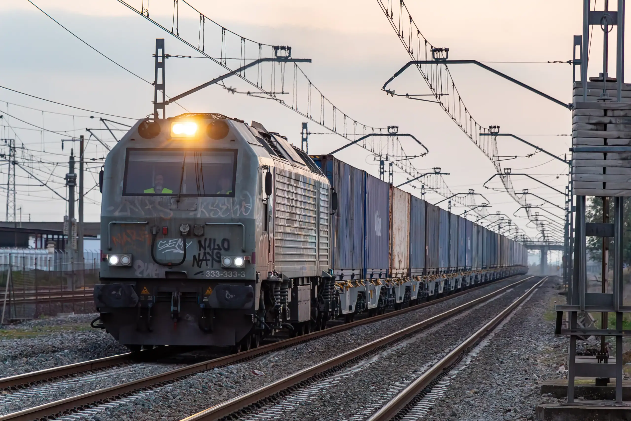 Nuevo tráfico ferroviario de contenedores entre Huelva y Fuenlabrada: Un impulso logístico y económico